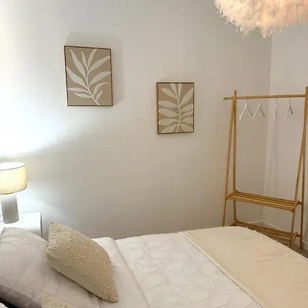 Lhavrais Parenthese Apartment *