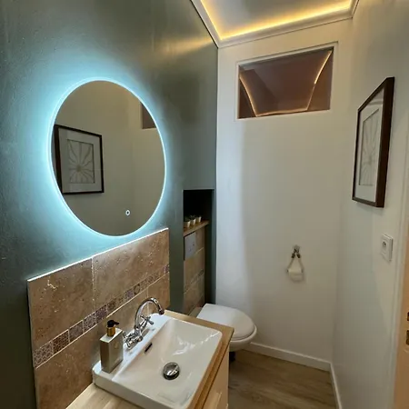 Lhavrais Parenthese Apartment